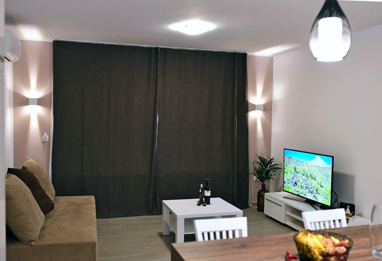 Apartment Luce Njivice Exteriér fotografie